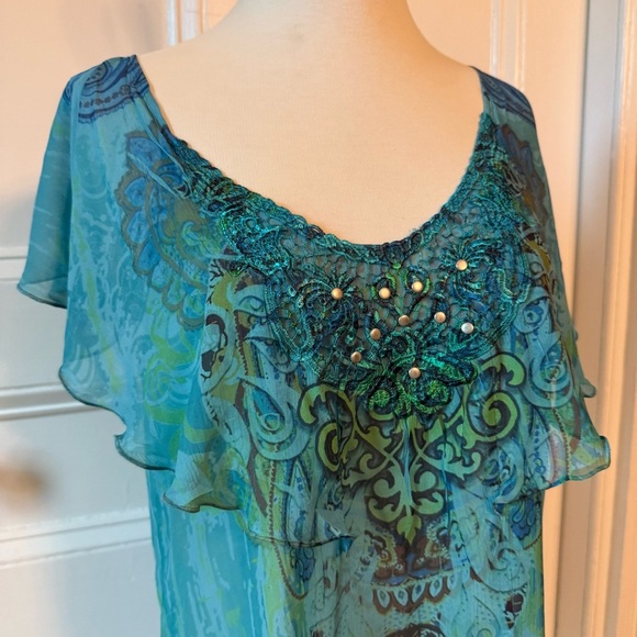 Unity World Wear Women’s Blue Green Studded Patterned Top Medium Flutter Sleeve - Picture 2 of 15